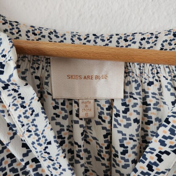 Anthropologie SKIES ARE BLUE Cream Navy balloon sleeve blouse size S Top V Neck - Picture 3 of 11